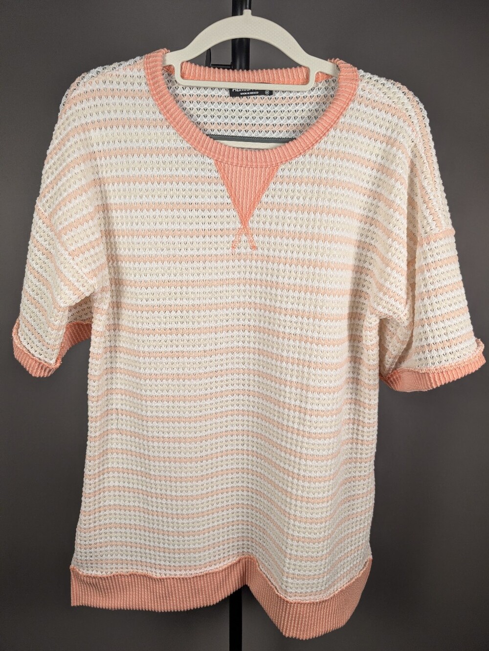 Heimish U.S.A. Women’s M Coral Ivory Striped Open Knit Oversized Top Nwot A-257 - Picture 12 of 16